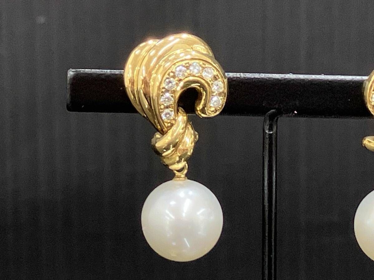 K 18 南洋真珠 天然ダイヤモンド 13.2 g 0.15 ct刻印 貴金属 貴石 宝飾品 耳飾り イヤリング