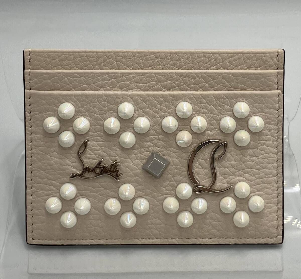 Christian Louboutin カードケース ピンクベージュ KIOS スタッズ