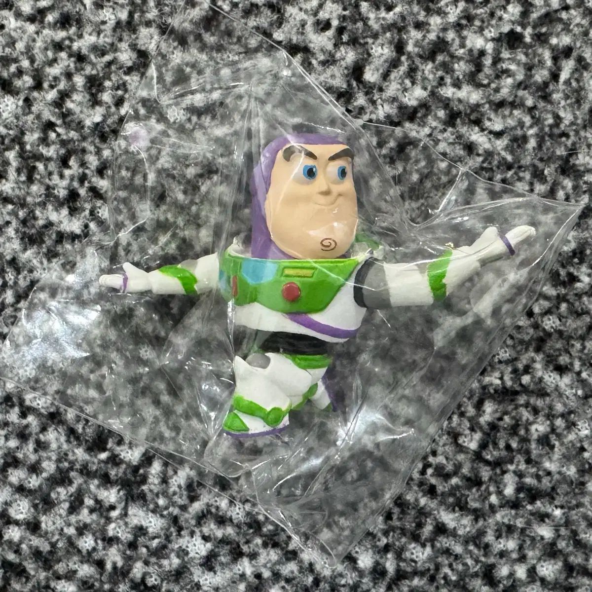 カプセル開封 新品 トイストーリー バズ フィギュア