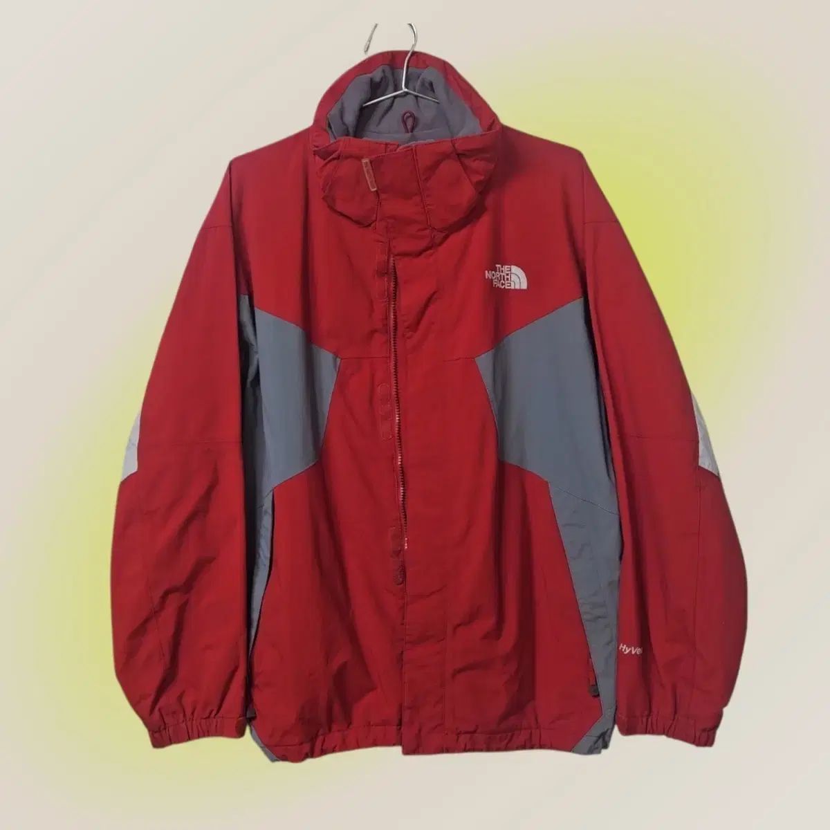 トップ 1980s ポストモダン デザイン レッド カラー フロアチェア 2脚