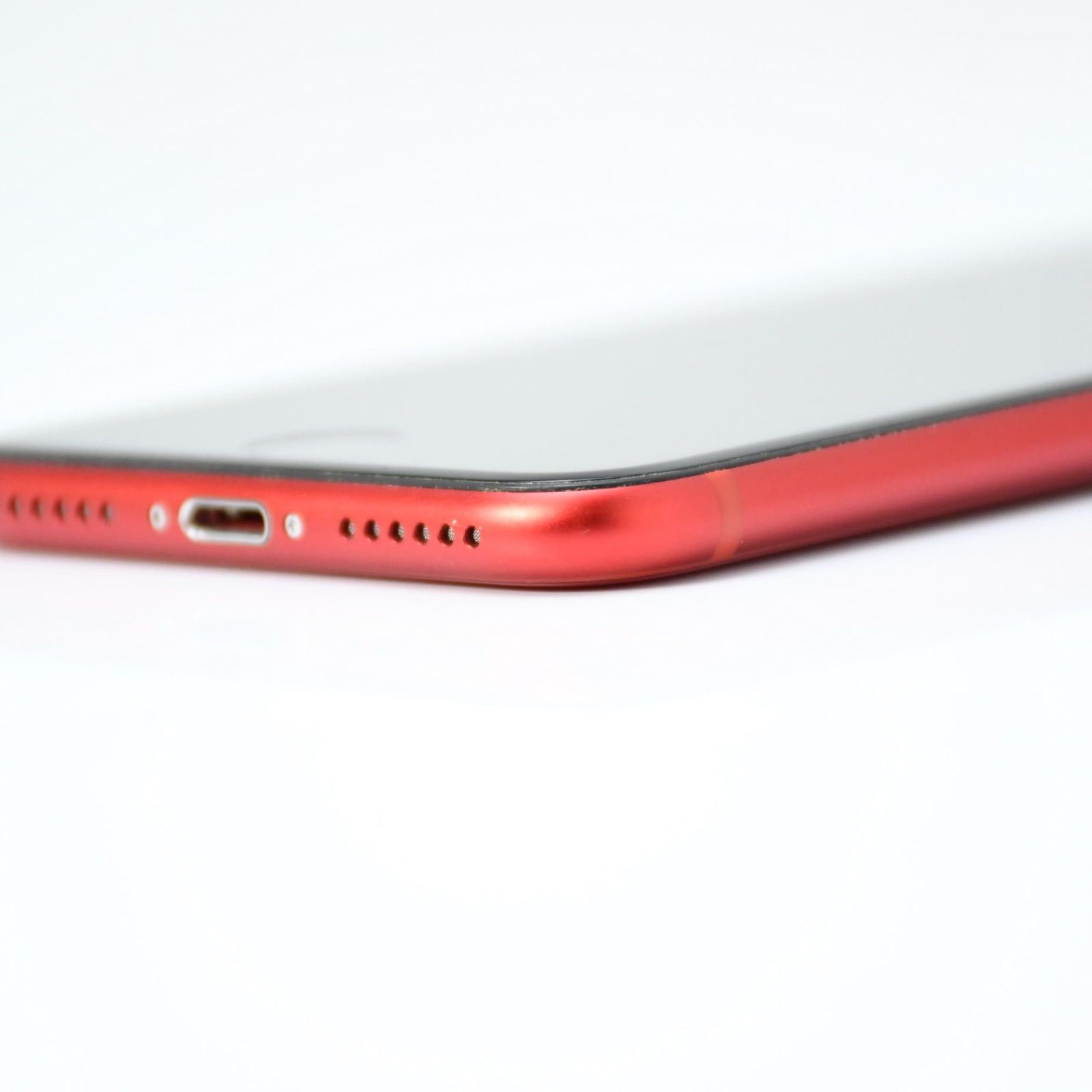 美品＊純正バッテリー85％】SIMフリー iPhone SE 第2世代 64GB レッド