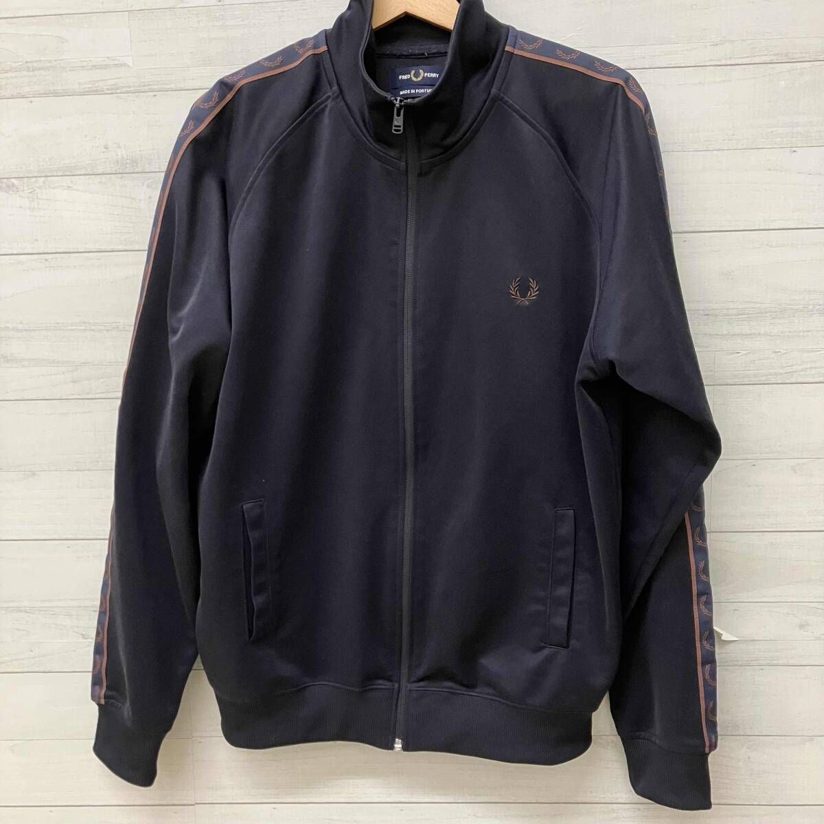 FRED PERRY トラックジャケット ブラック ポルトガル製 フレッドペリー FRED PERRY フレッドペリー ジャケット トラックジャケット ポルトガル