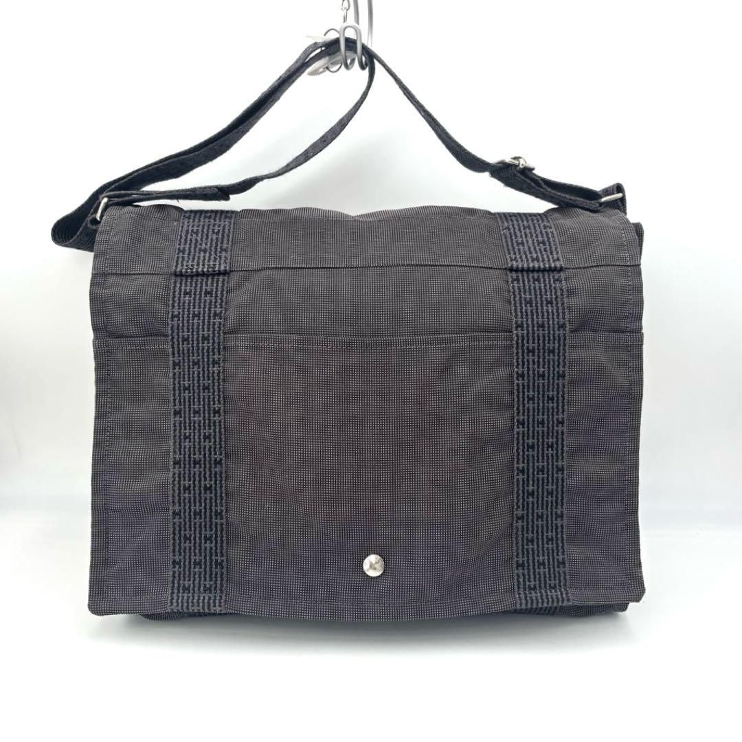 HERMES　エルメス　エールライン　バサスMM メッセンジャーバッグA4収納可 HERMES - 未使用品 エルメス エールライン バサスPM ショルダーバッグ