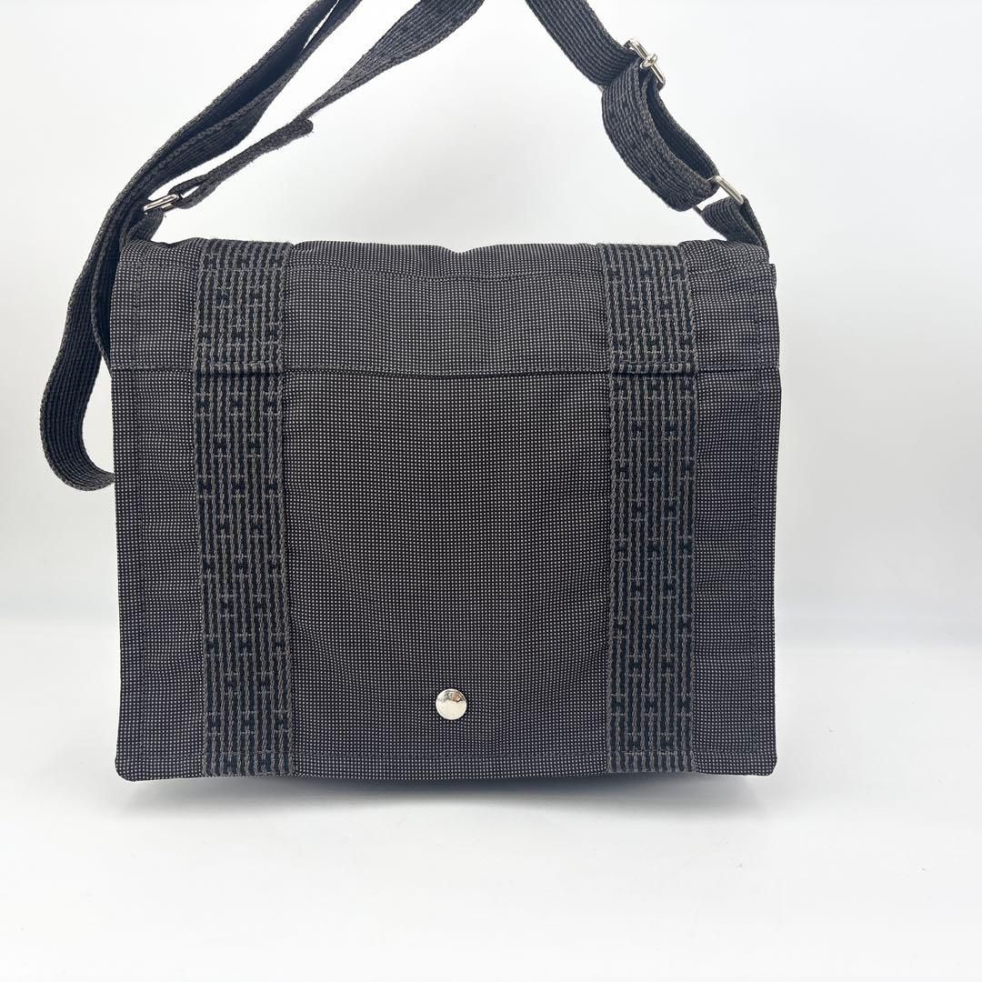 HERMES　エールライン　バサスMM メッセンジャーバッグ　A4収納可 HERMES エルメス エールラインバサスMM ショルダーバッグ キャンバス