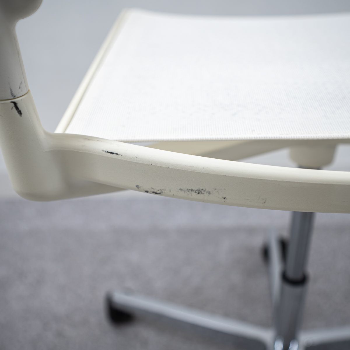 ホワイト アンド