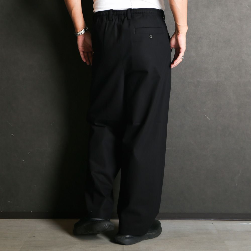 MARKAWARE/マーカウェア】DOUBLE PLEATED EASY TROUSERS - BLACK