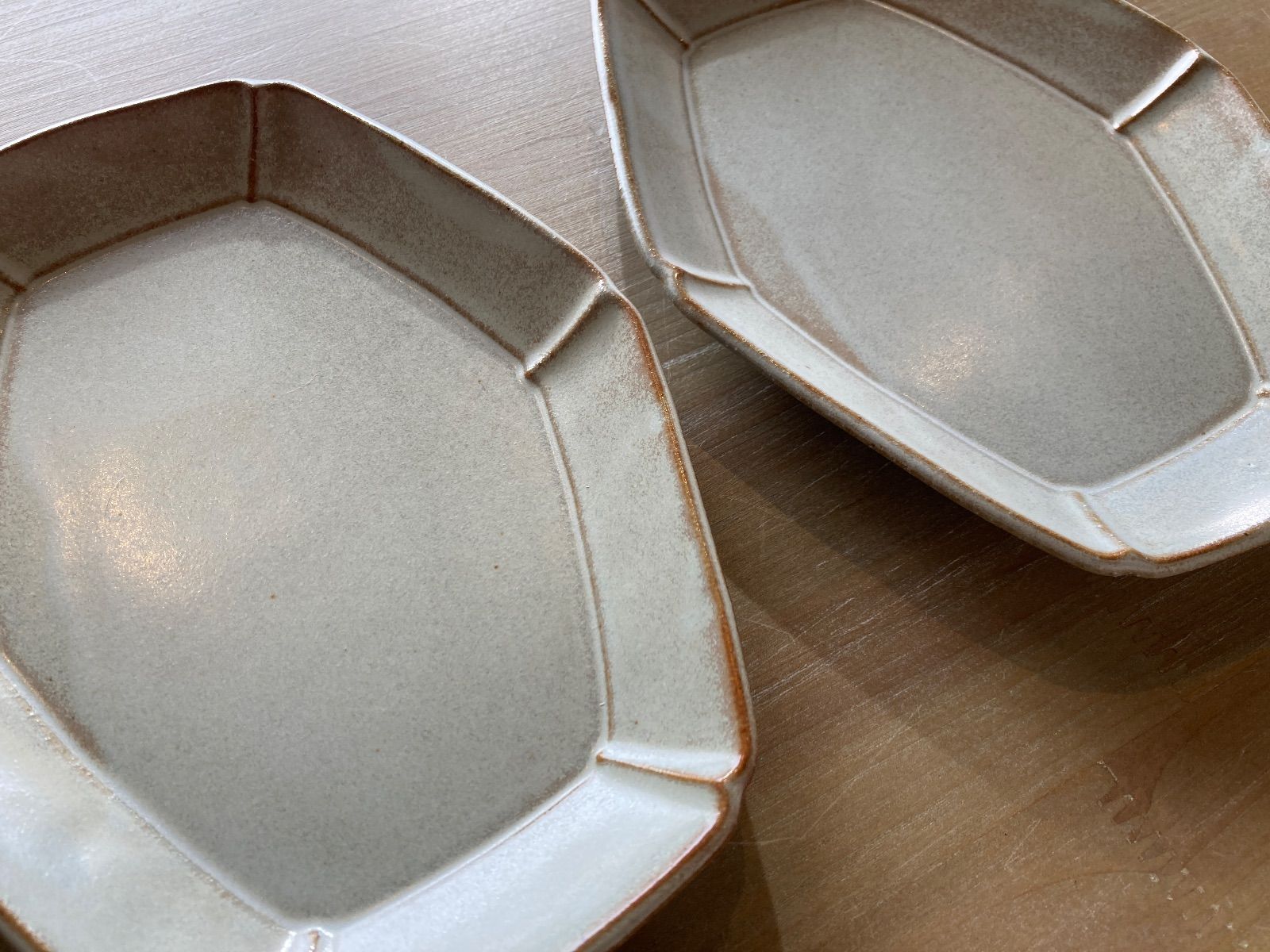 レントゥスプレートL エクリュ