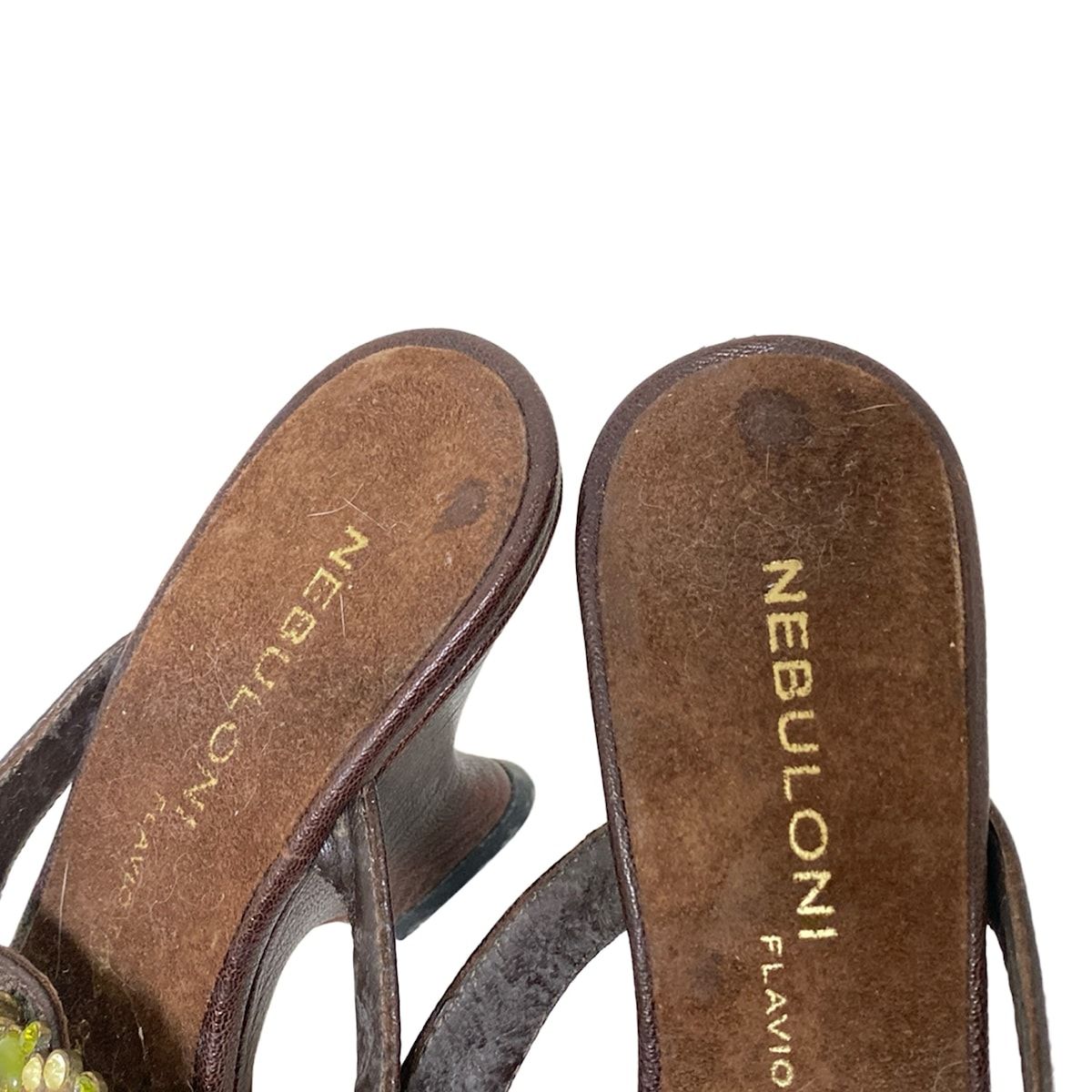 ダークブラウン