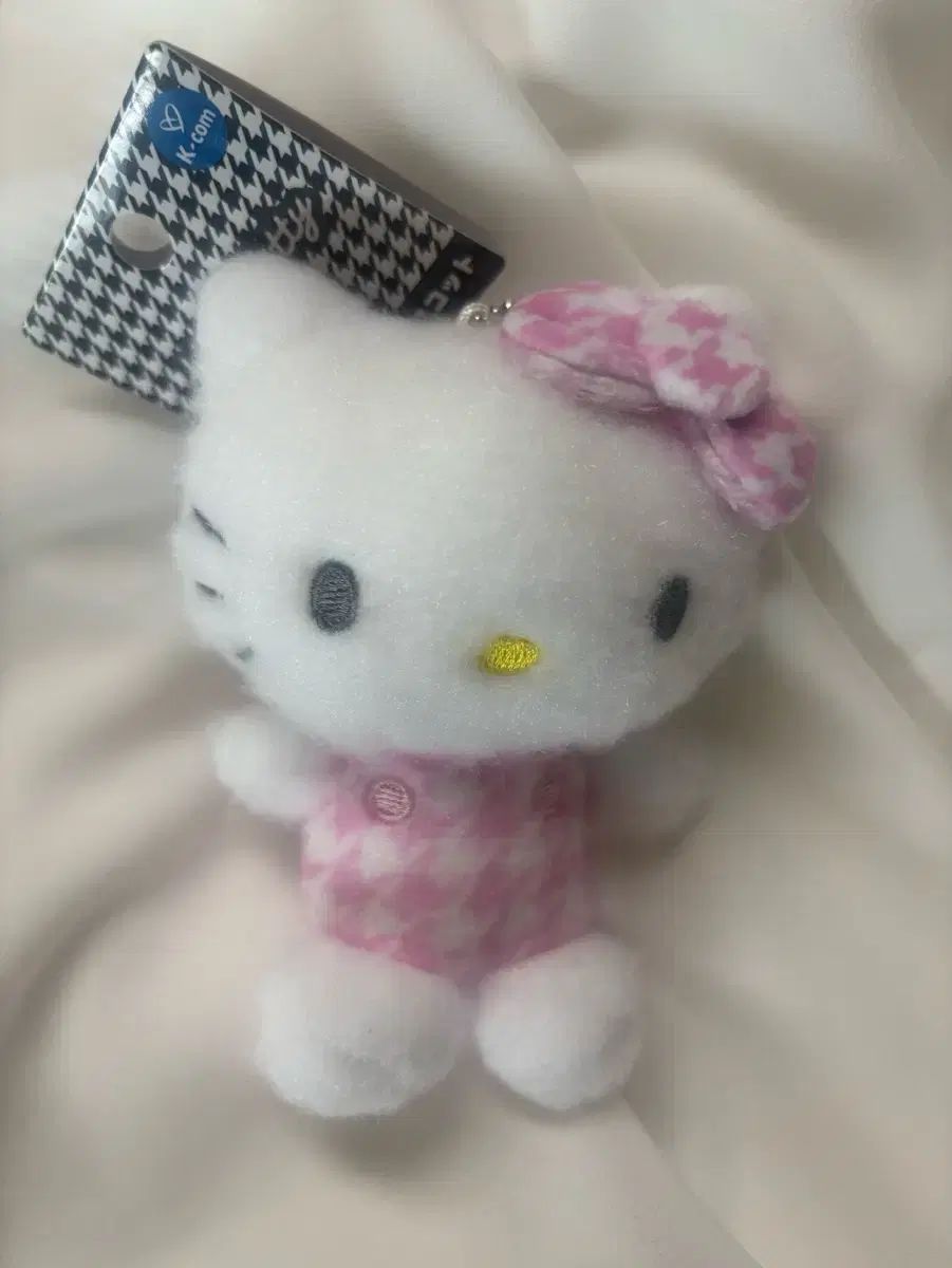 Sanrio HELLO KITTY ハウンドトゥース ギンガム CHECK ブラック ピンク マスコット キーホルダー