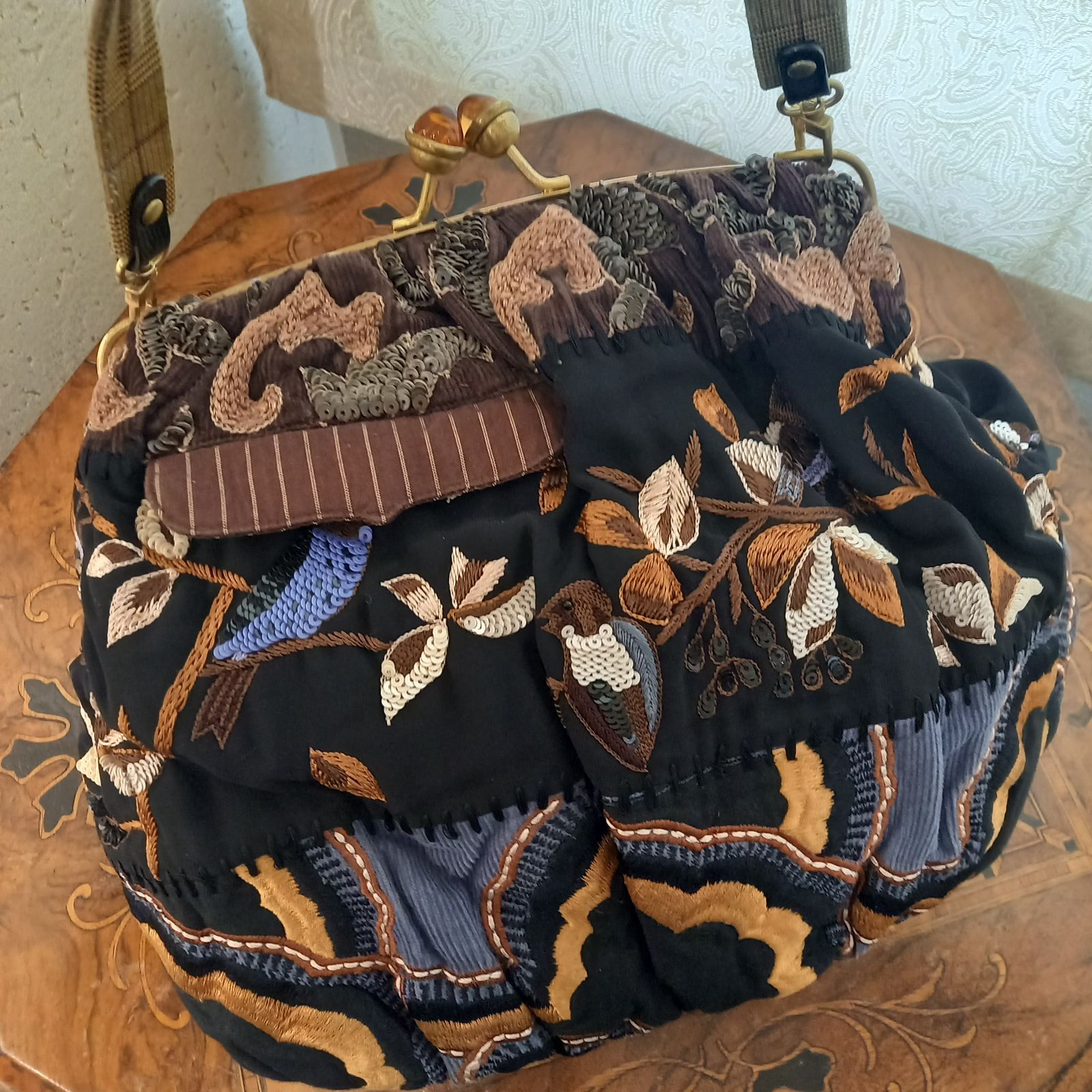 ジャマンピエッシュJamin Puech ビーズ刺繍パーティバックフォーマル着物 応募終了】神秘の海へ誘う、ジャマン・ピュエッシュの新作をゲット