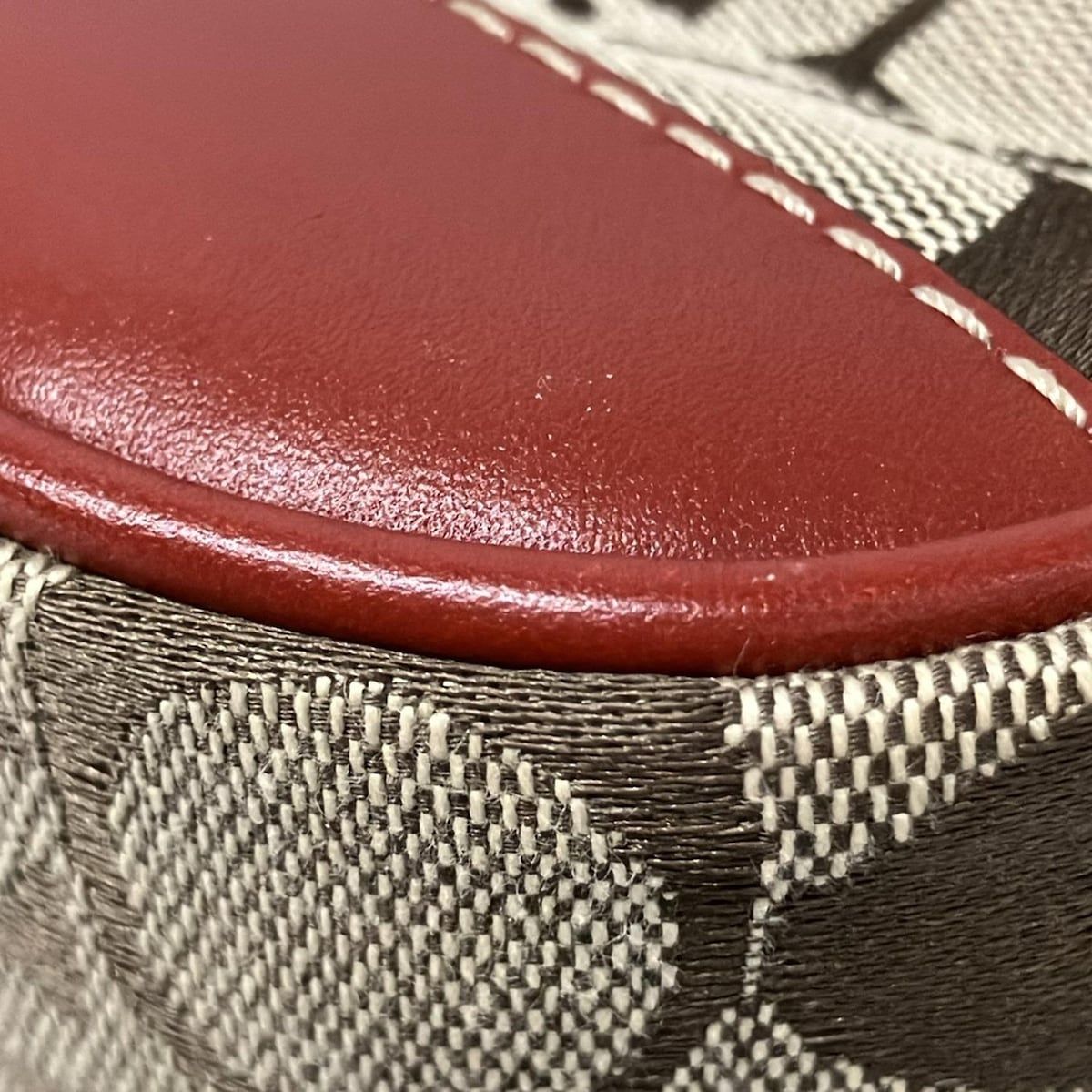 シグネチャークリケットショルダーバッグ 10566