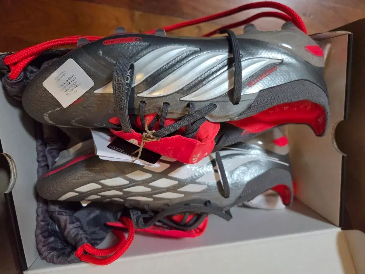 プレデター26 エリート AG 270