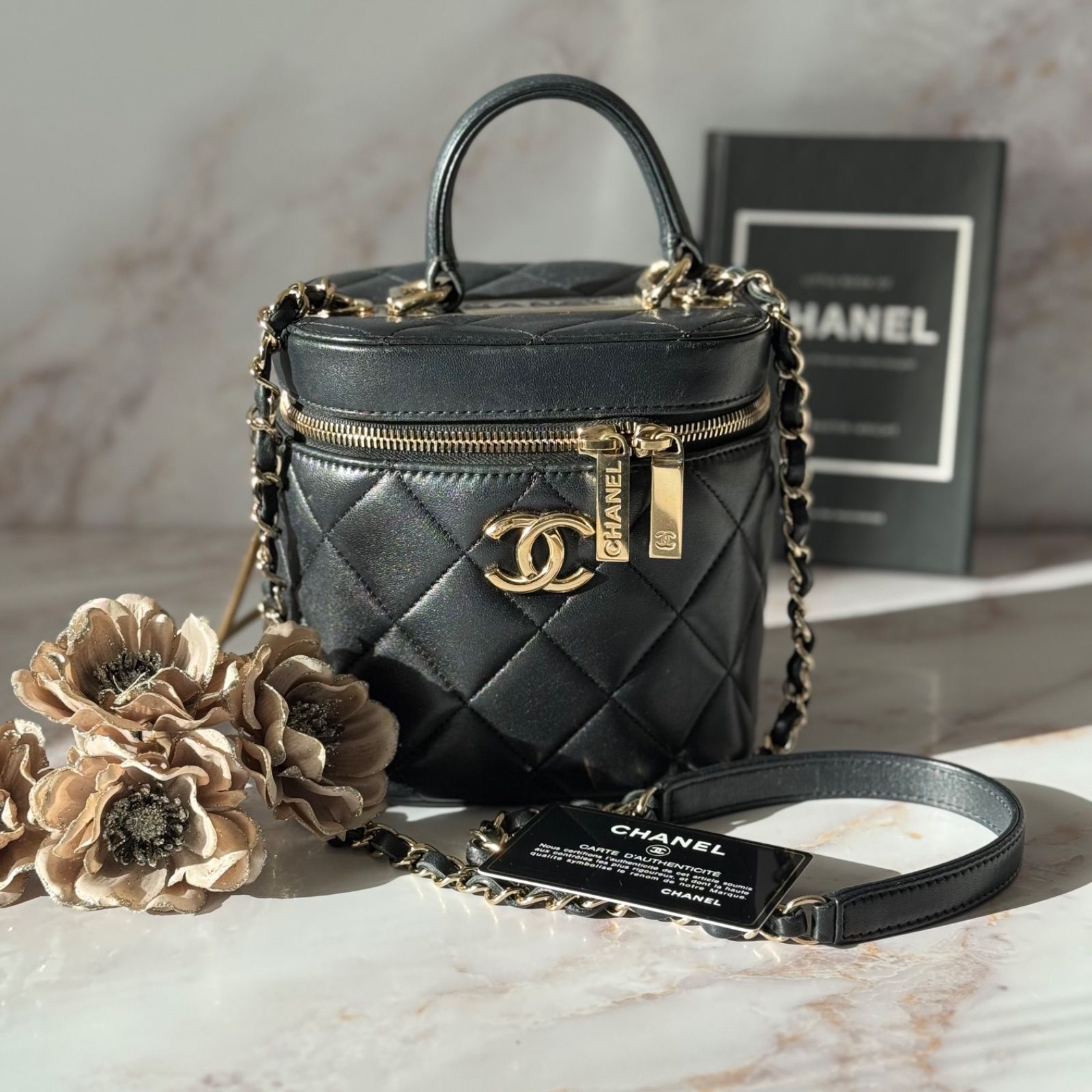 シャネル CHANEL チェーンショルダー マトラッセ バニティ