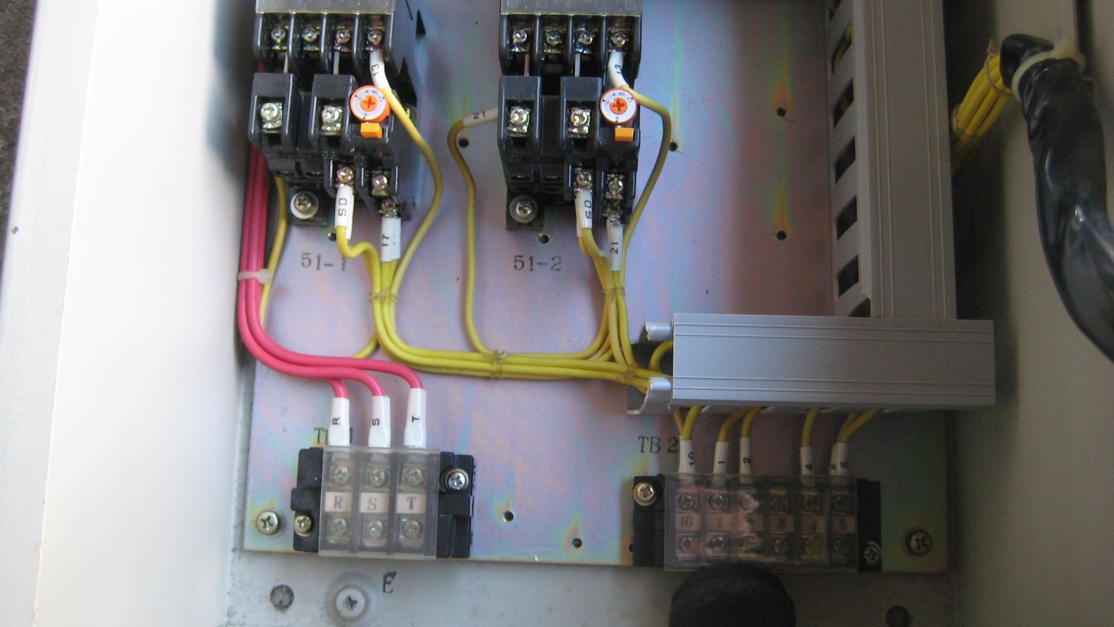  エ 制御盤 ボックス フレッシャー100 IPD 22.2 定格2.2 Kw 電設資材 材料 資材