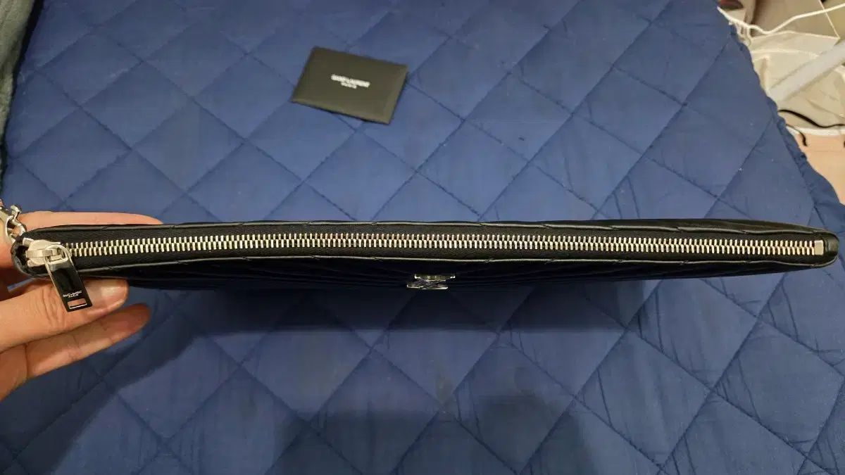 クラッチバッグ