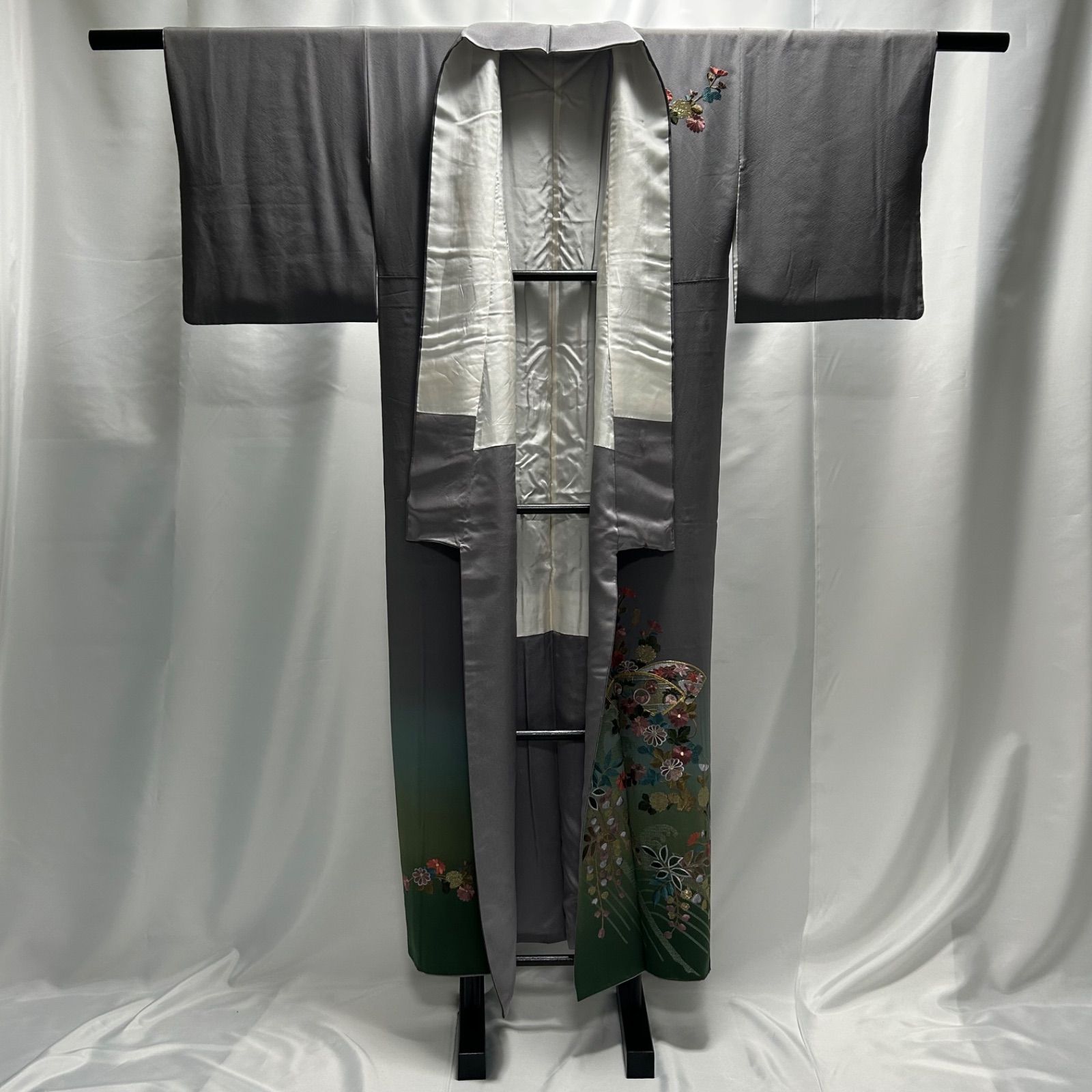 着物 付け下げ グレー系 昭和レトロ 花 刺繍 上品 管理番号KKVKAM 8