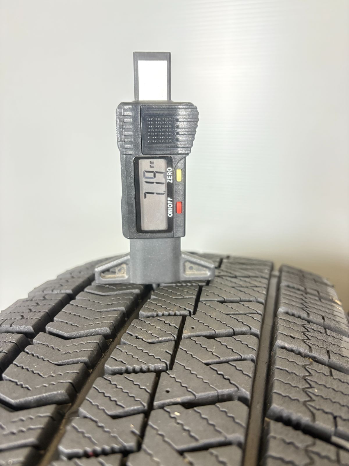 スタッドレス TA