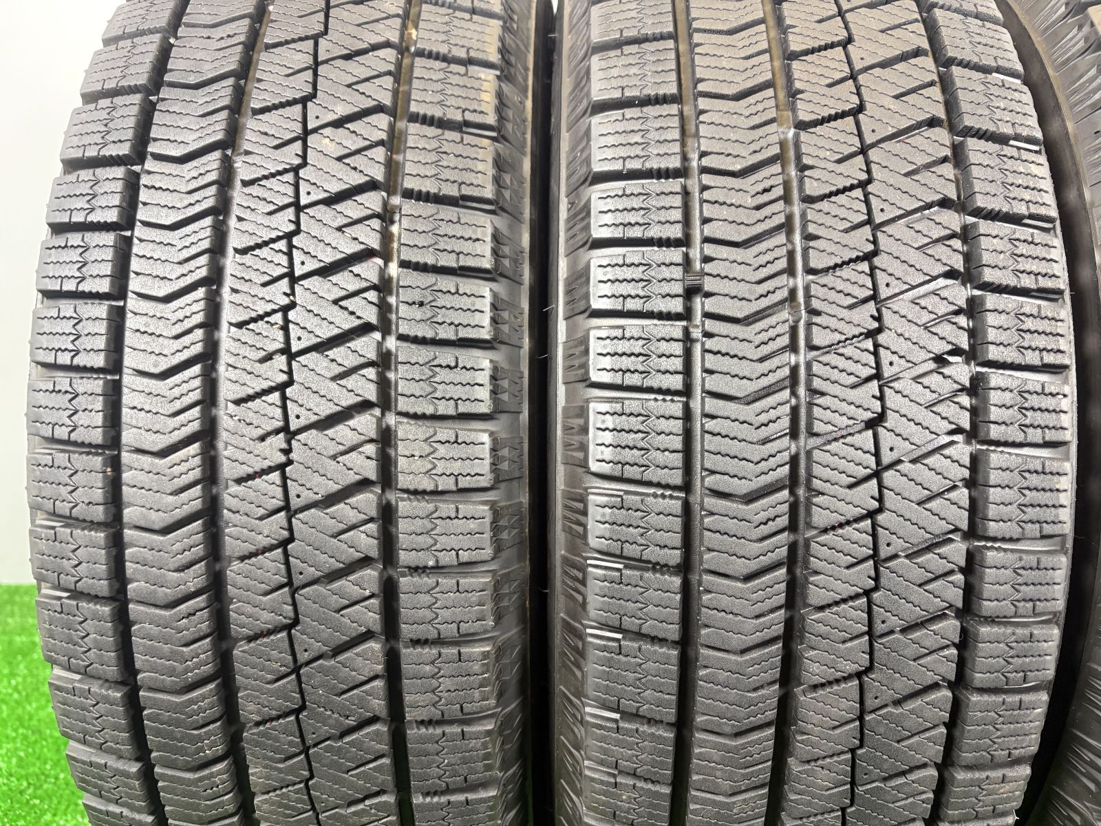 195 65 R 15 ブリヂストン VRX 2 2020年製 4本 冬 タイヤ スタッドレス TA 904