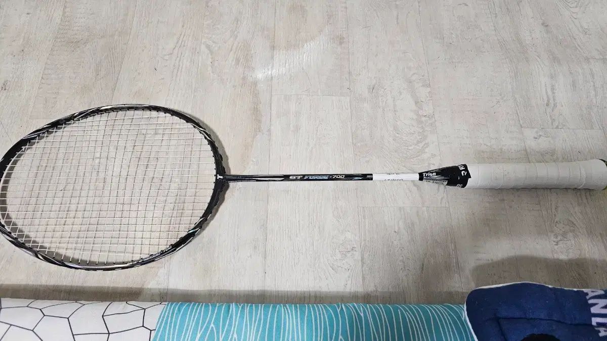 ラケット ₍ナノフ ネックSTAY 1 トライオン GT FORCE 700 4