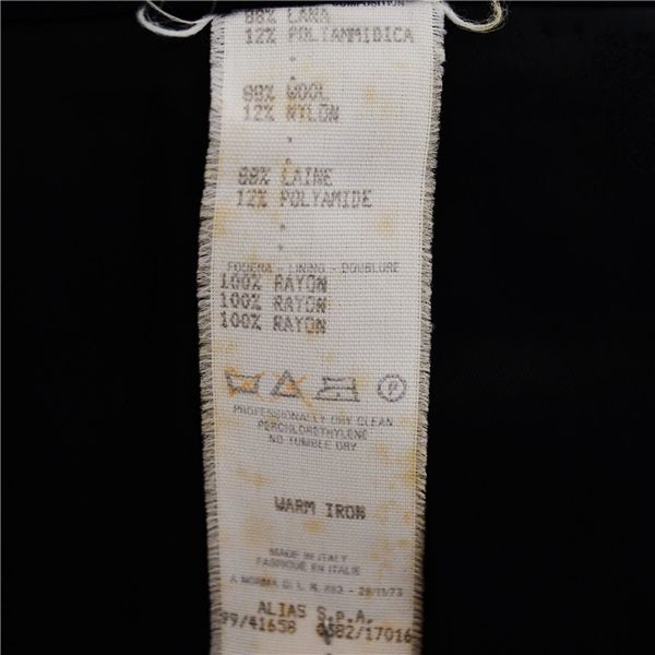 ジャンニ ヴェルサーチ 伊製 比翼仕立て 3つボタン シングルスーツ M