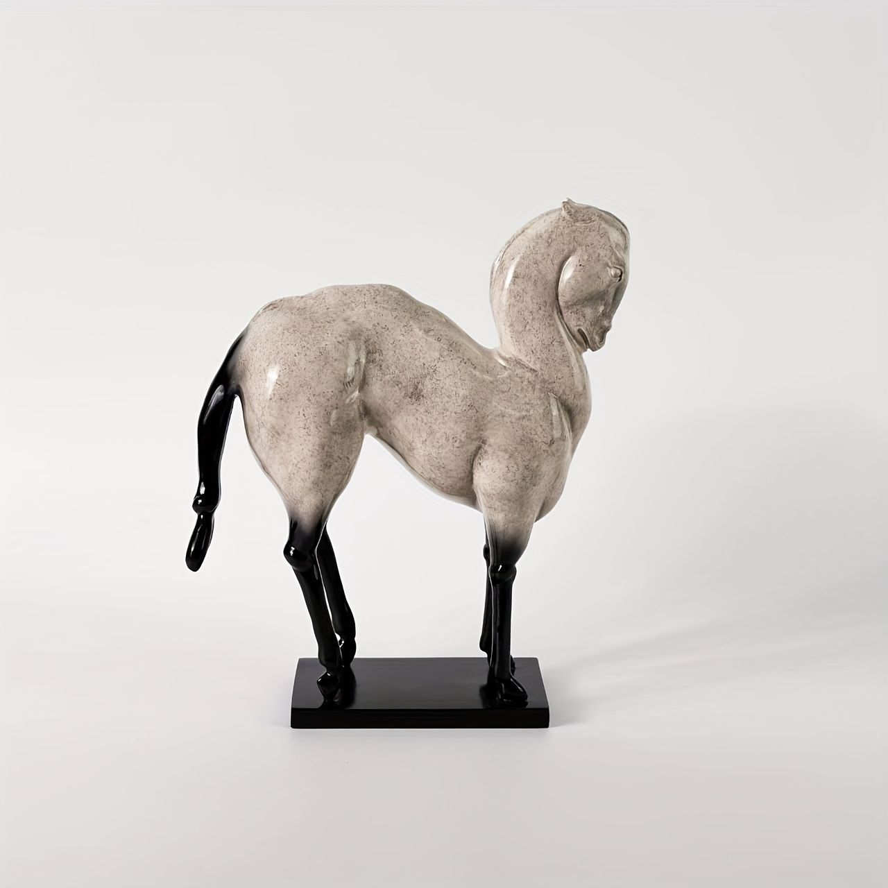  オブジェ 置物 白い馬 うま ウマ 干支 正月飾り インテリア リビング ダイニング 玄関 寝室 装飾 オーナメント 樹脂 プレゼント ギフト オシャレ 棚装飾 シンプル レトロ雑貨 置物 インテリア小物