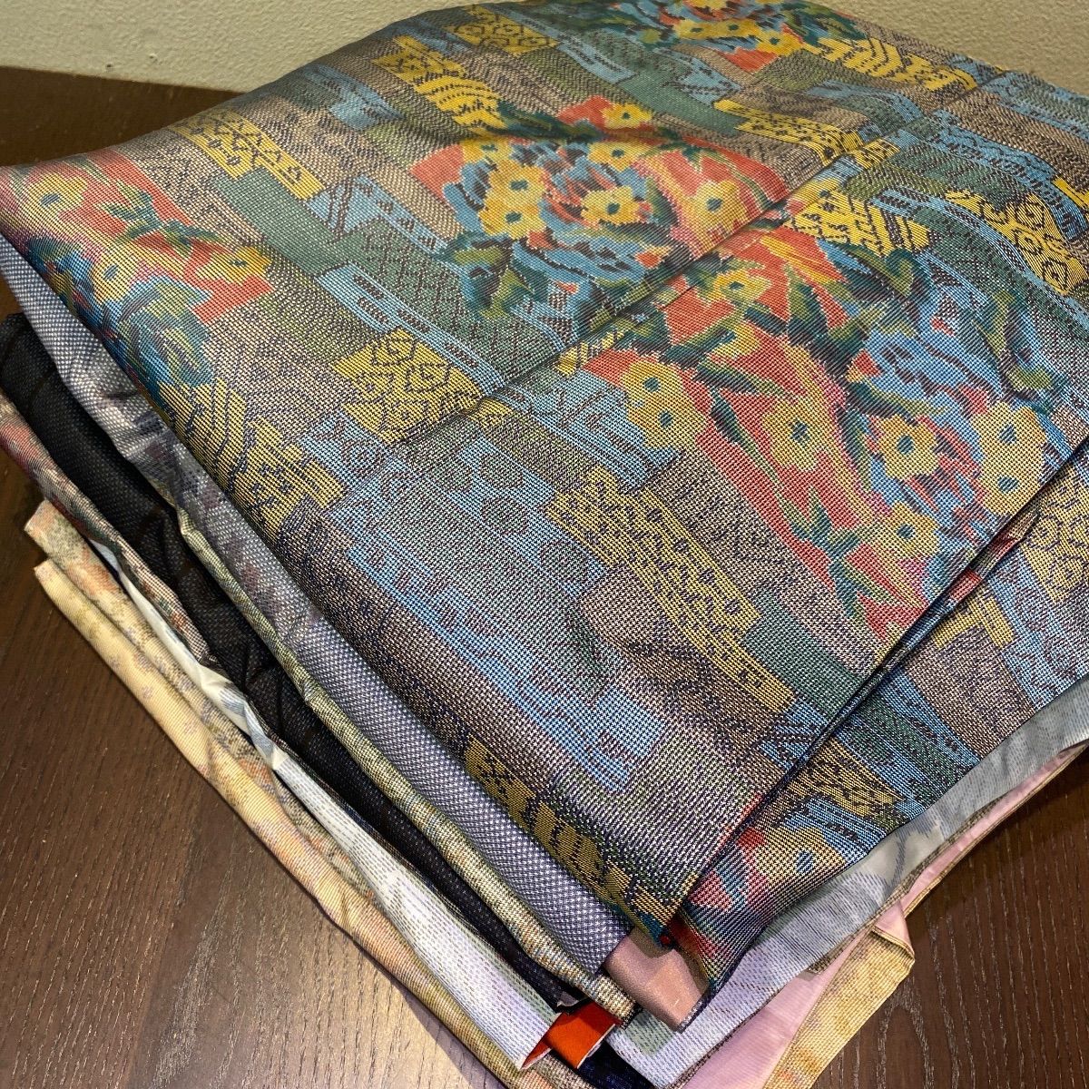 #N056 大島紬 10枚まとめ 正絹 和装 和服 着物 リメイク材料 まとめ売り】正絹大島紬10枚 リメイク素材 ハンドメイド向け - メルカリ