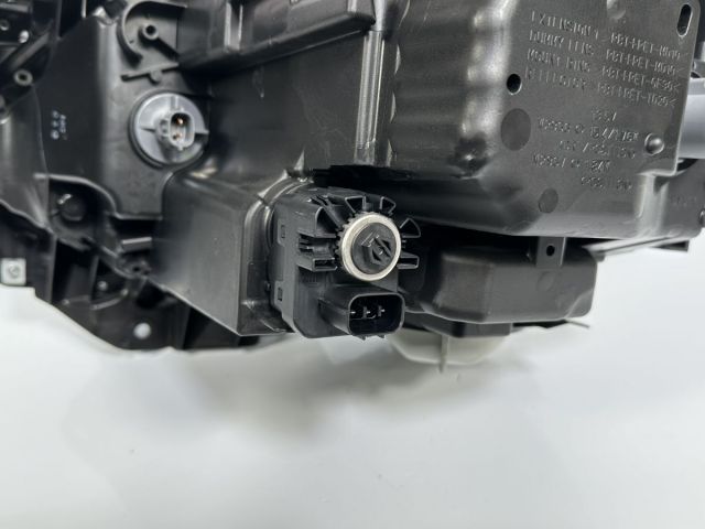 ☆T☆　スイフトスポーツ　右 ヘッドライトユニット35120-52RH2 スイフトスポーツ 右 ヘッドライトユニット35120-52RH2 右ヘッドライト