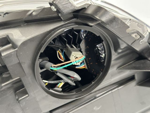 ☆T☆　スイフトスポーツ　右 ヘッドライトユニット35120-52RH2 スイフトスポーツ 右 ヘッドライトユニット35120-52RH2 右ヘッドライト