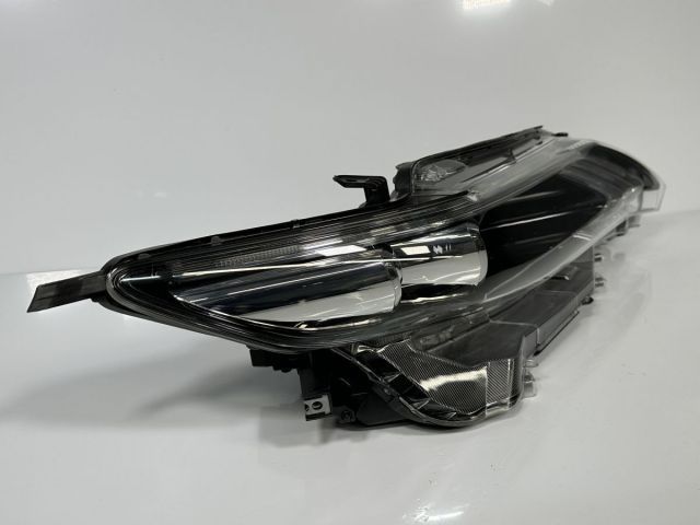 ハリアー エレガンス ZSU60W 後期 純正 右ヘッドライト 右ライト RH