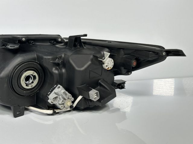 ハリアー エレガンス ZSU60W 後期 純正 右ヘッドライト 右ライト RH