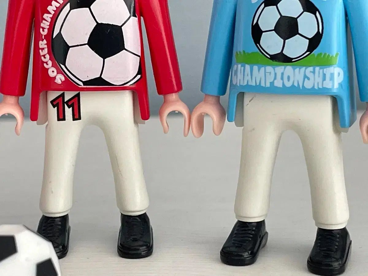 プレイモービル 節約 サッカー選手 4人 セット 新品未開封プレイ