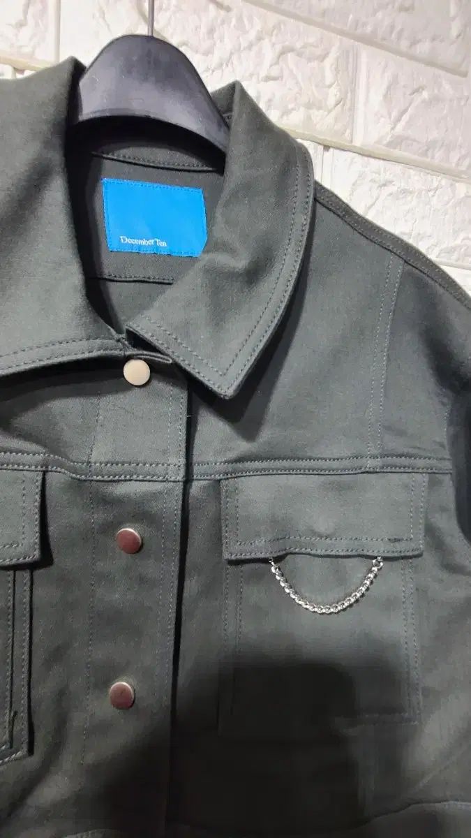 ディセンバーテン