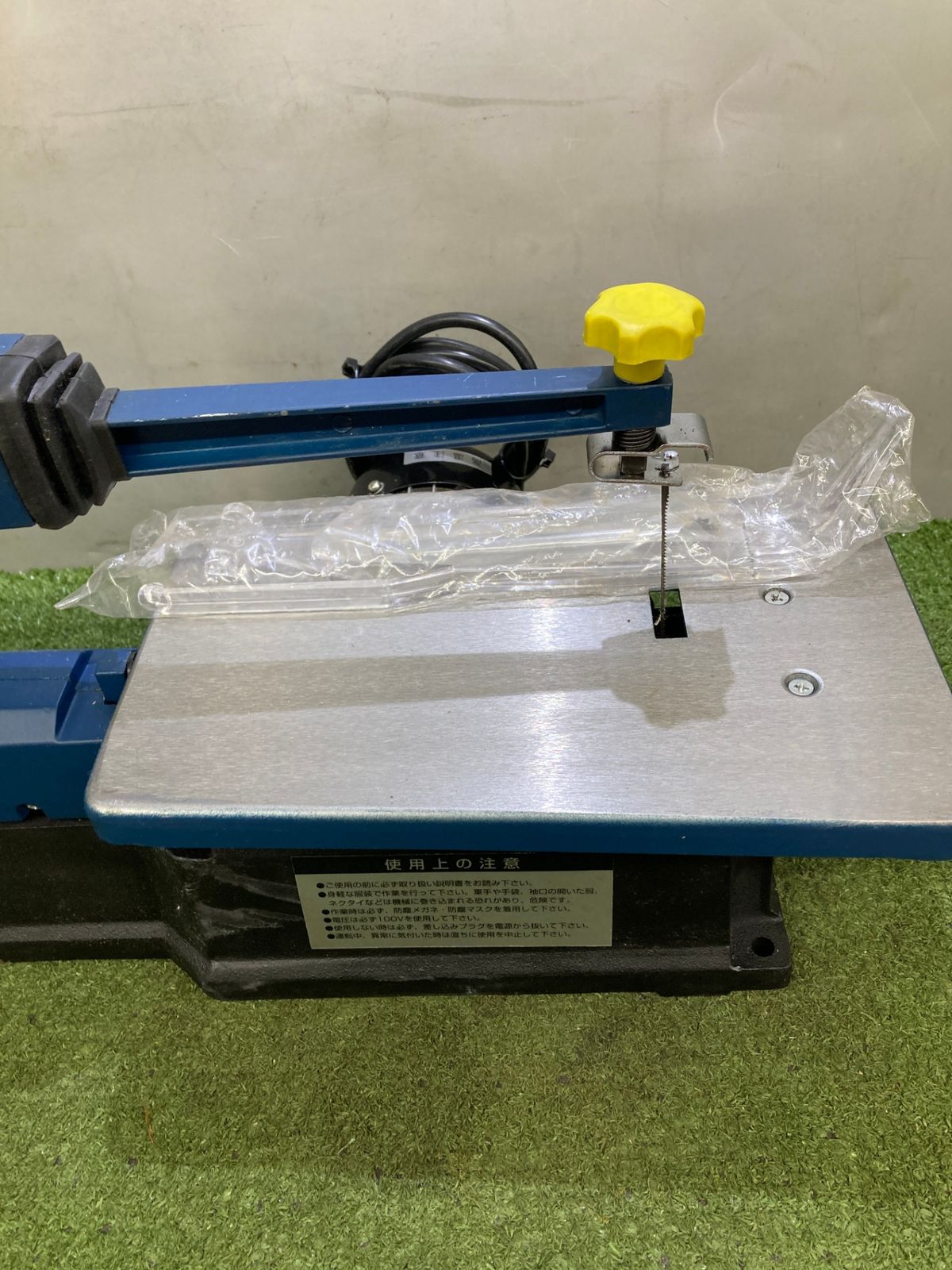 アースマン SS-110 卓上糸鋸盤【リライズ野田愛宕店】【店頭取引限定】【中古】管理番号：ITGJEA8ID8KC 中古品】【0921】☆EARTHMAN 電動卓上糸鋸盤 SS-110 ITTO5EXAJ2ZG