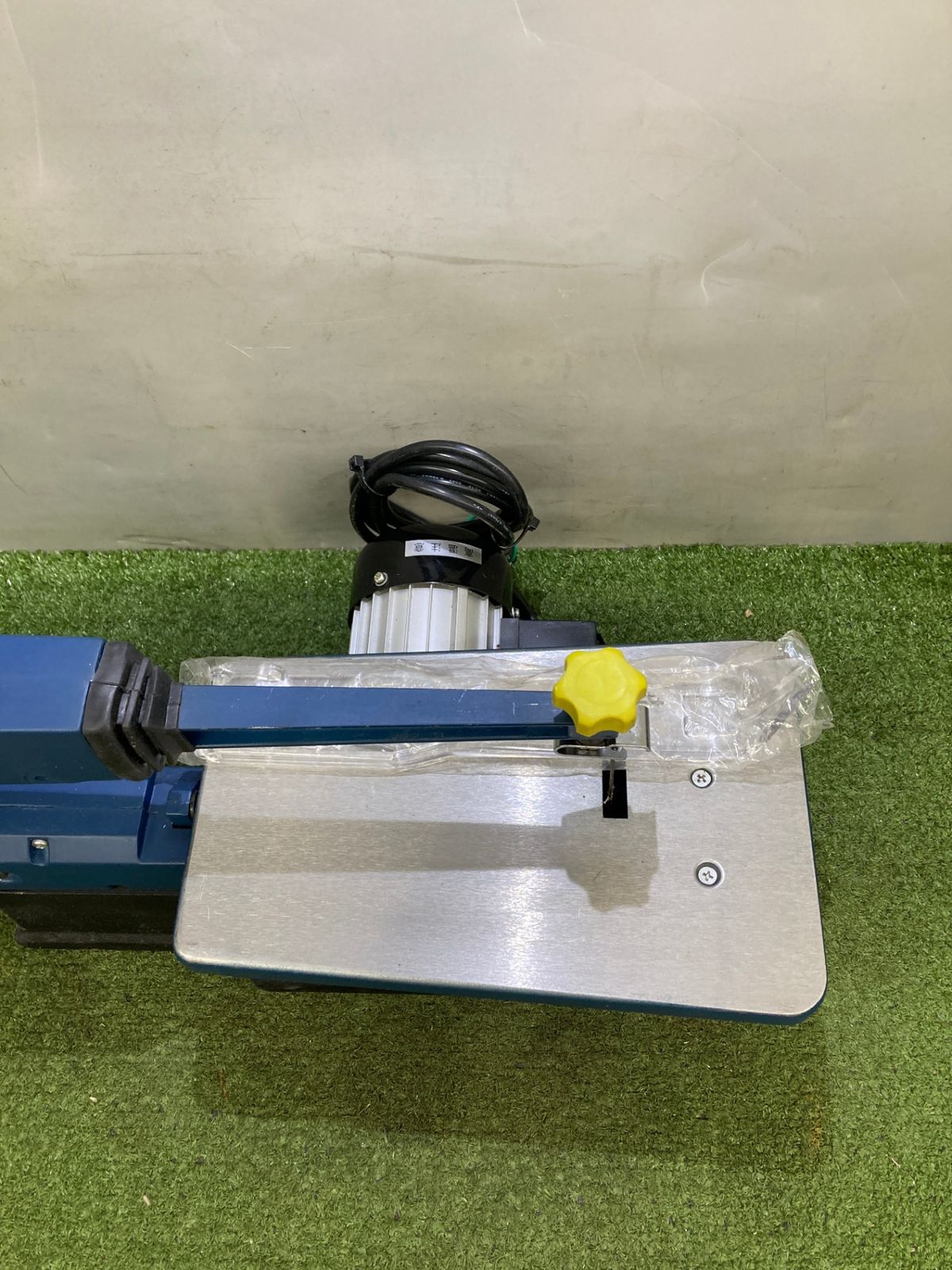 アースマン SS-110 卓上糸鋸盤【リライズ野田愛宕店】【店頭取引限定】【中古】管理番号：ITGJEA8ID8KC SS-110 電動卓上糸のこ盤320mm 1台 EARTH MAN 【通販モノタロウ】