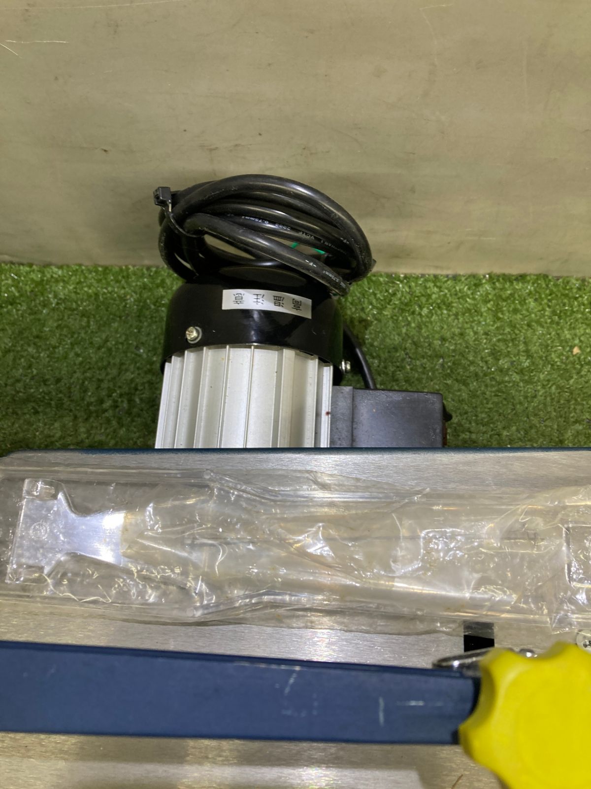 中古品】【0921】☆EARTHMAN 電動卓上糸鋸盤 SS-110 ITTO5EXAJ2ZG
