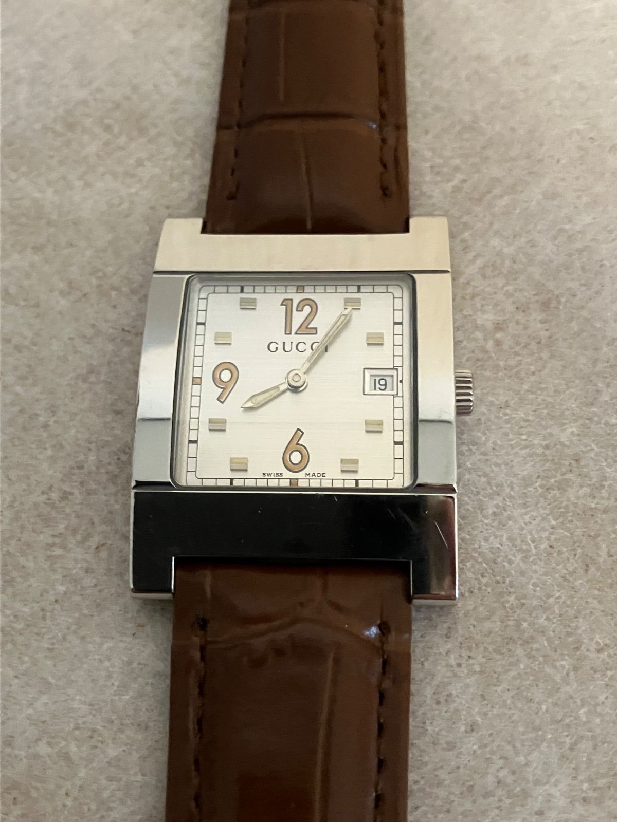 稼働☆ GUCCI グッチ 7700M QZメンズ 腕時計 電池、革ベルト新品