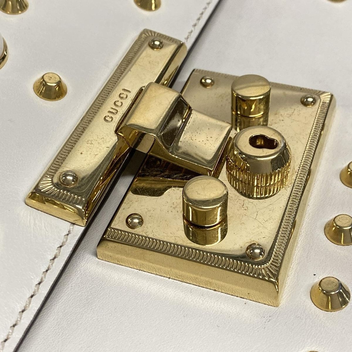  GUCCI グッチ ショルダーバッグ パドロック 432182 アイボリー×ゴールド チェーンショルダー フェイクパール スタッズ レザー ショルダーバッグ ショルダーバッグ