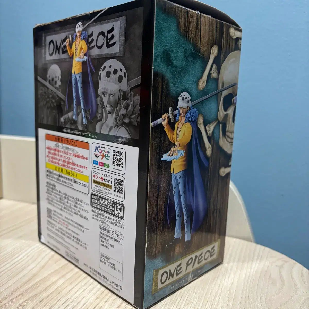 ONE PIECE トラファルガー・ロー フィギュア - メルカリ