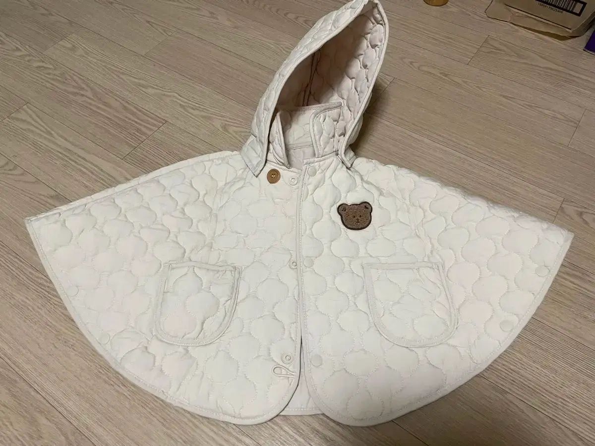 バババ キルティング ケープ