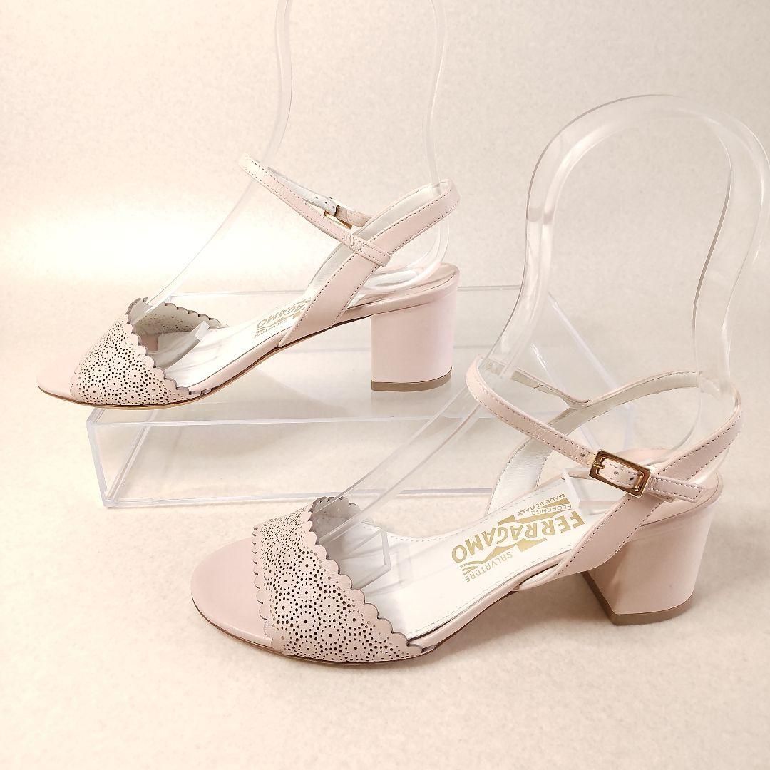 フェラガモサンダル 4.5 D アンクルストラップ パンチング 21.5 cm