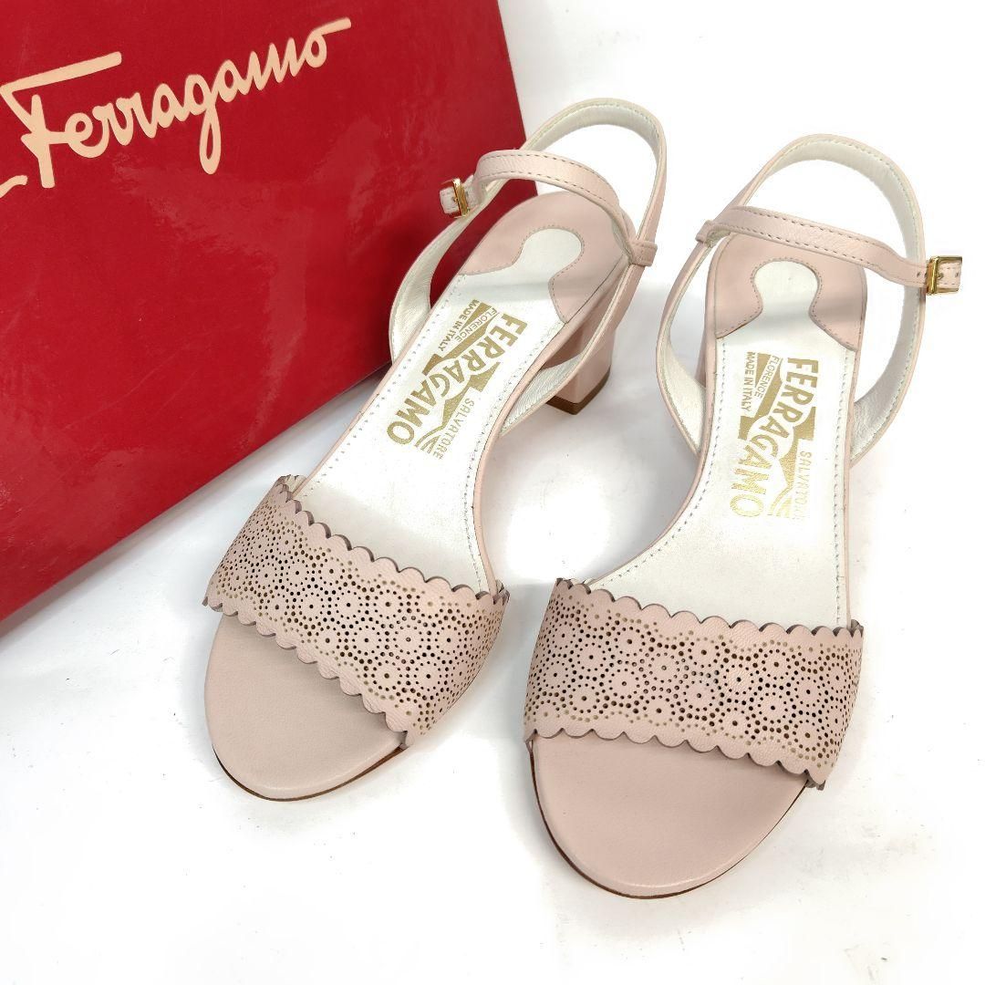 フェラガモサンダル 4.5 D アンクルストラップ パンチング 21.5 cm