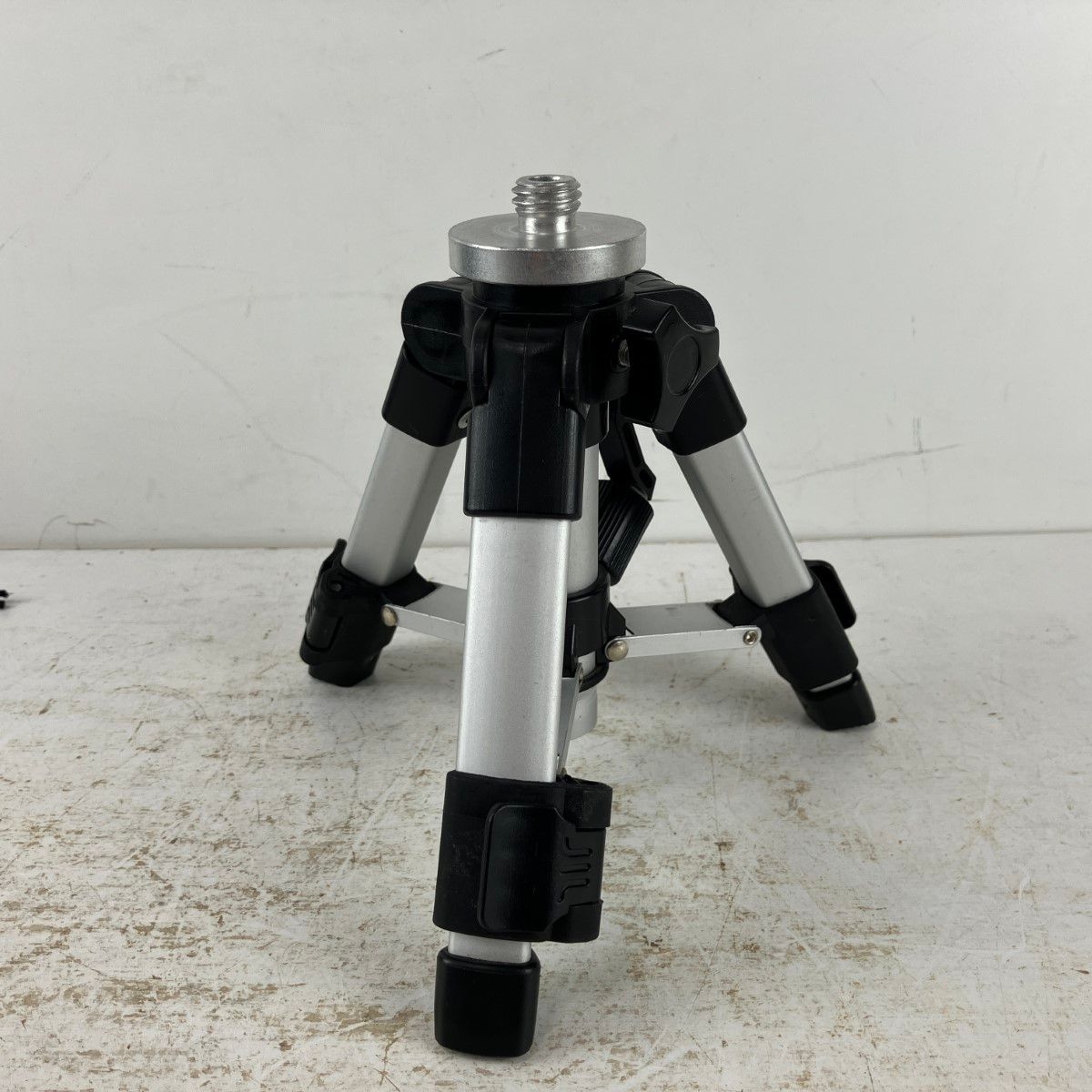 ЗЗMAX マックス グリーンレーザー レーザー墨出し器 三脚 ソフトケース