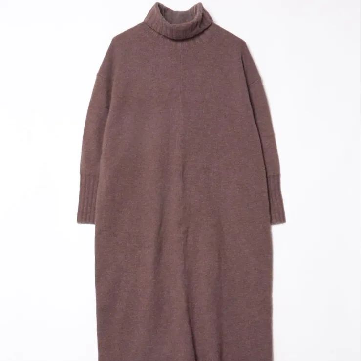 ADAM ET ROPE ウールビックタートルニットワンピース ブラウン