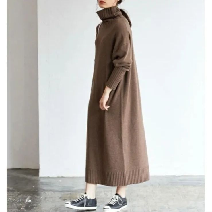 ウールビックタートルニットワンピース ブラウン