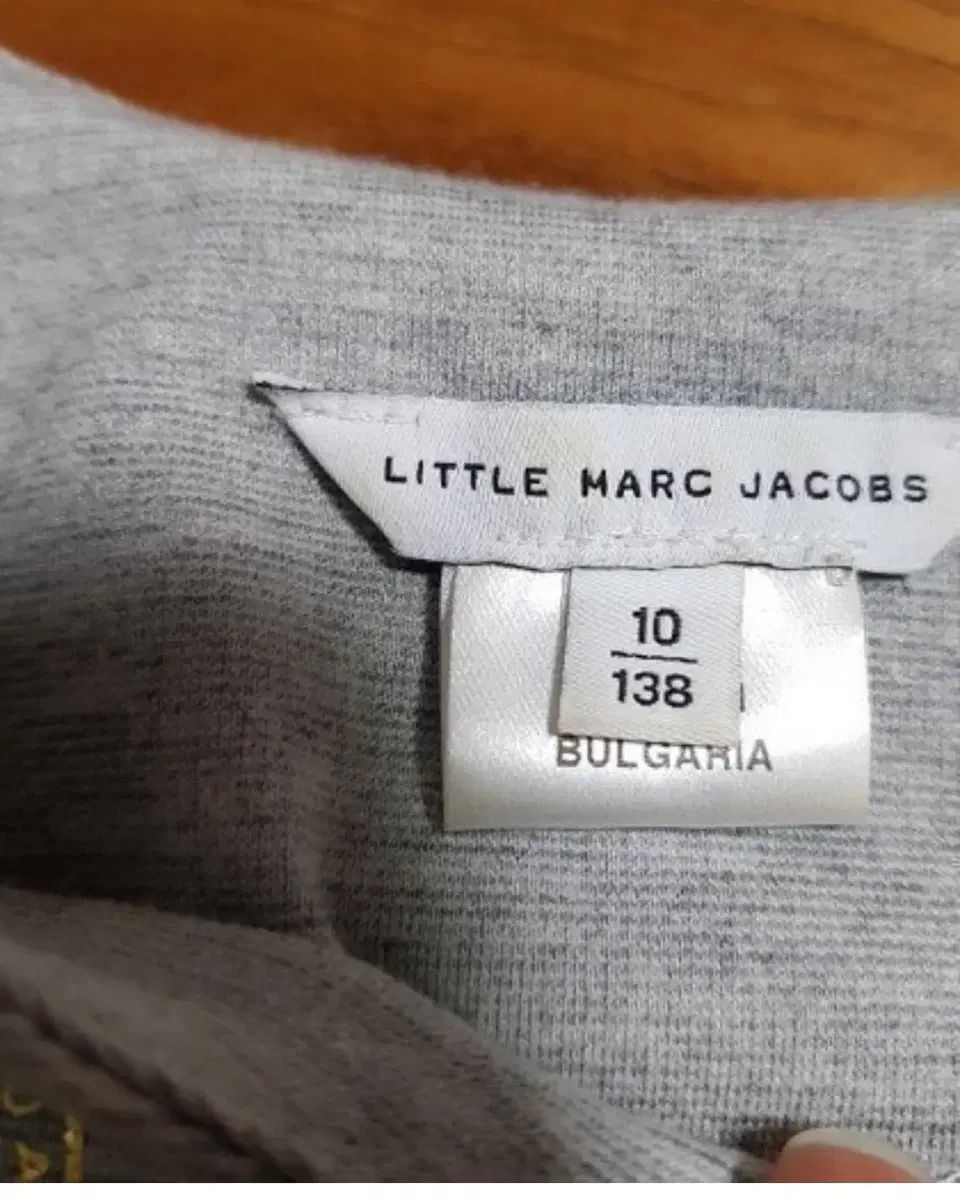 Little Marc Jacobsセレモニースーツ 襟付きネイビー ラメ入り 