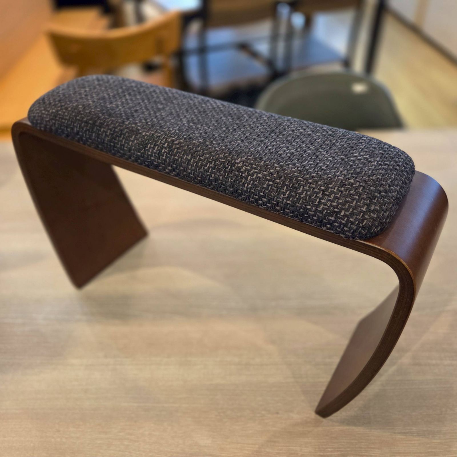 Tendo 天童木工 脇息 きょうそく 肘置き メープル材 ブラウン T 5650 MP