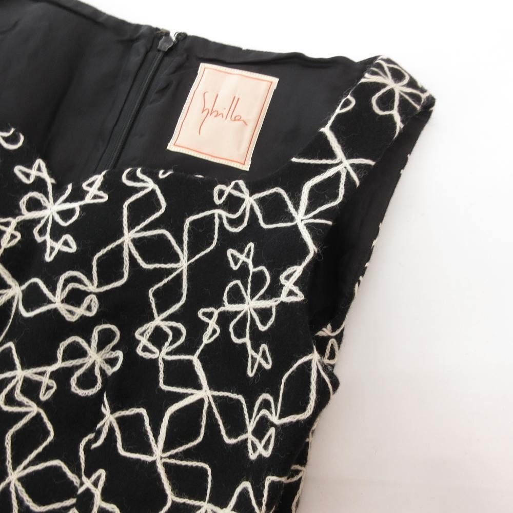 Sybilla シビラ◎上質 ノースリーブワンピース◎膝丈 総柄刺繍 緑 お洒落 Sybilla シビラ◎上質 ノースリーブワンピース◎膝丈 総柄刺繍 緑