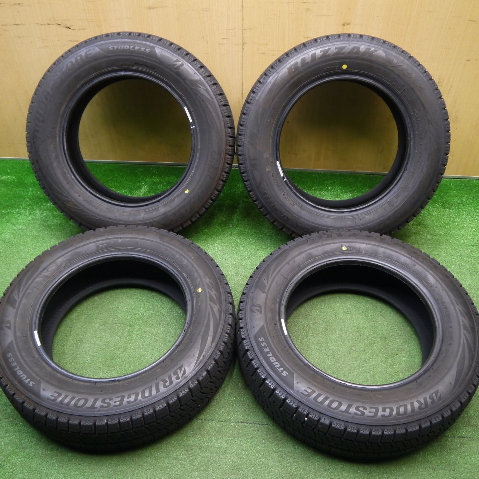 バリ溝 24年 9 5分 スタッドレス 165 70 R 14 ブリヂストン ブリザック VRX 2 タイヤ 14インチ ヴィッツ マーチ ノート キューブ 等 スタ