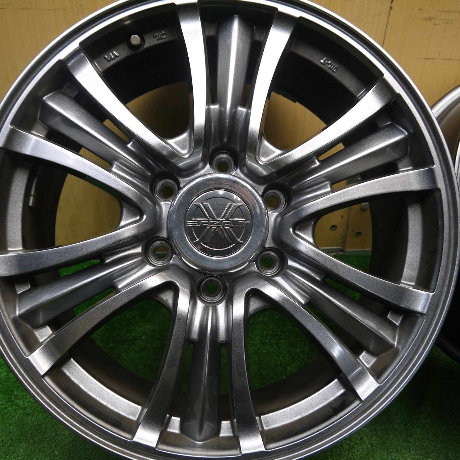 キレイ BAZALT X TYPE 2 バザルト タイプ2 18インチ ホイール 18 7 5 J PCD 139 6 H ホ