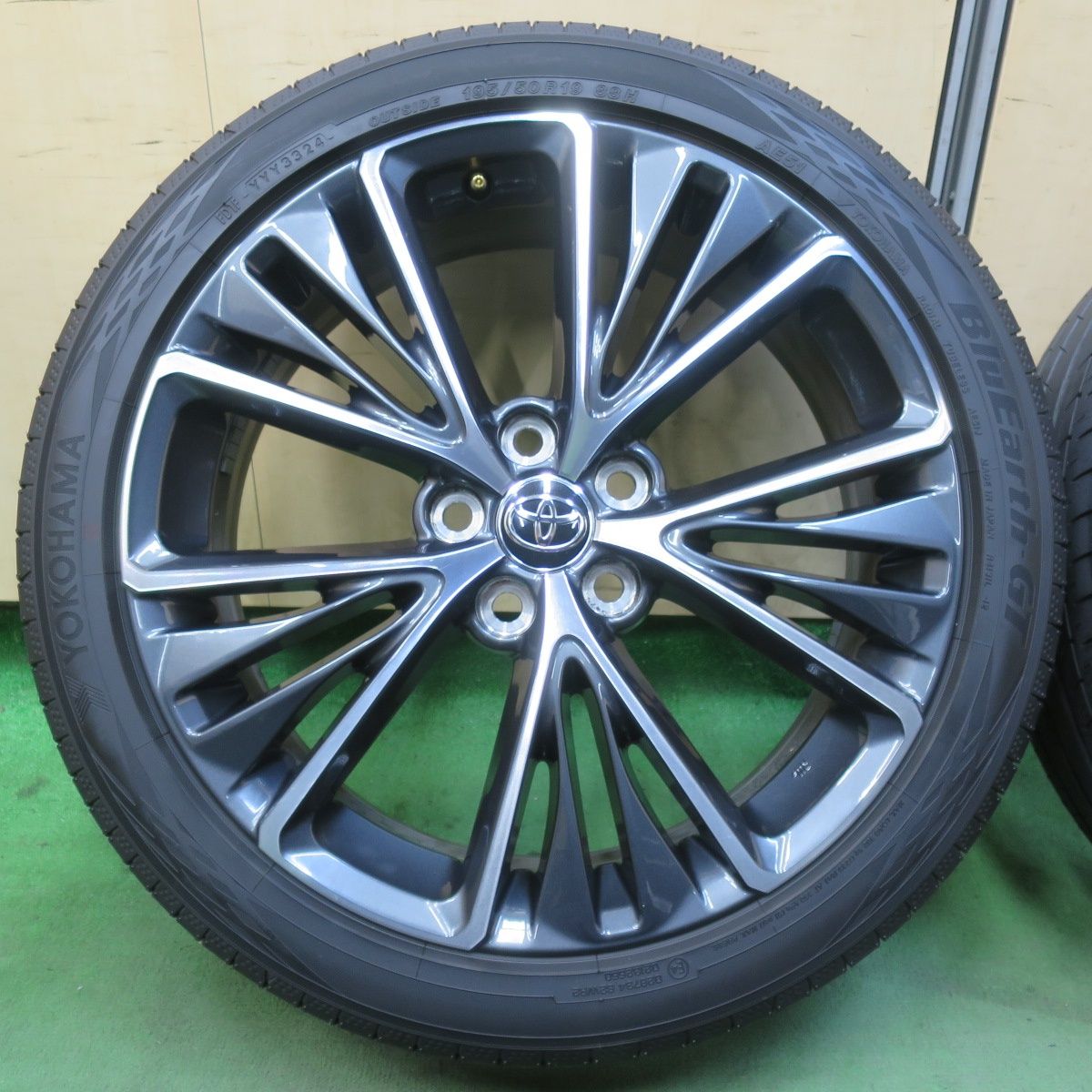 バリ溝！24年！キレイ！9.5分☆トヨタ 60系 プリウス Zグレード 純正